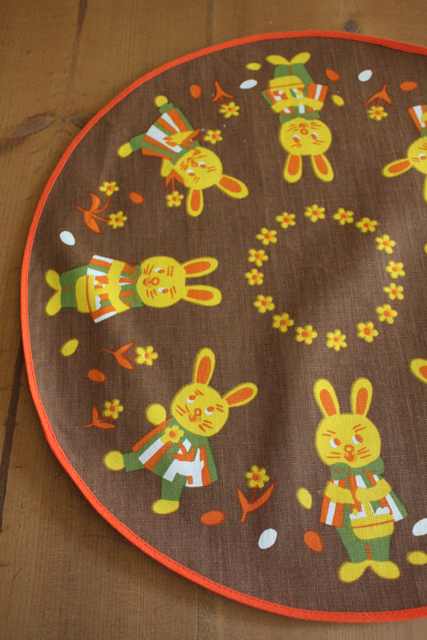 北欧ヴィンテージラウンドクロス/ウサギ/SOLD OUT