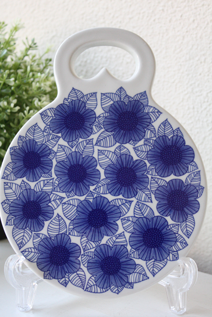 ＡＲＡＢＩＡ/Malva/カッティングボード/ブルーのお花/ＳＯＬＤ　ＯＵＴ