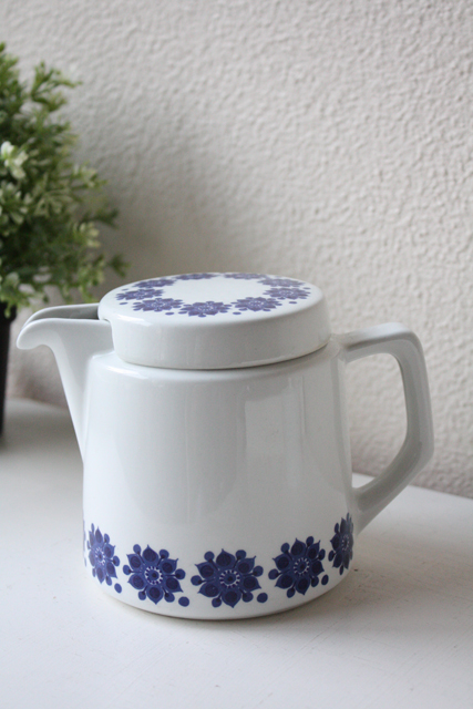 Figgjo（フィッギオ）/ティーポット/ブルーのお花/SOLD OUT