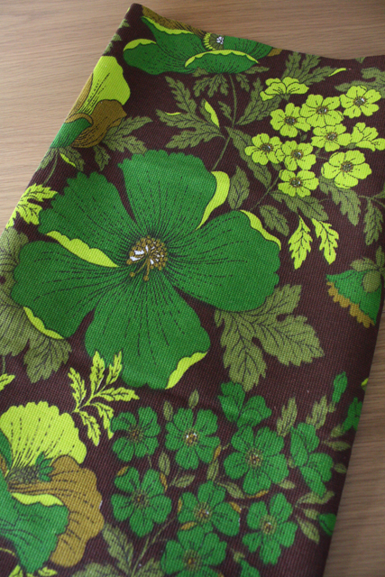 リバーシブル！/北欧ヴィンテージクロス/グリーンのお花/SOLD OUT