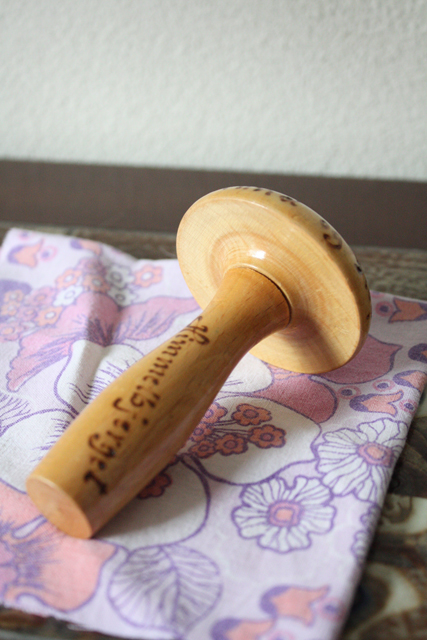 北欧ヴィンテージ/靴下を繕う道具/きのこ/SOLD OUT