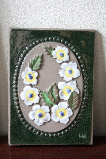 jie gantofta社/陶板の壁掛け/白い花/SOLD OUT