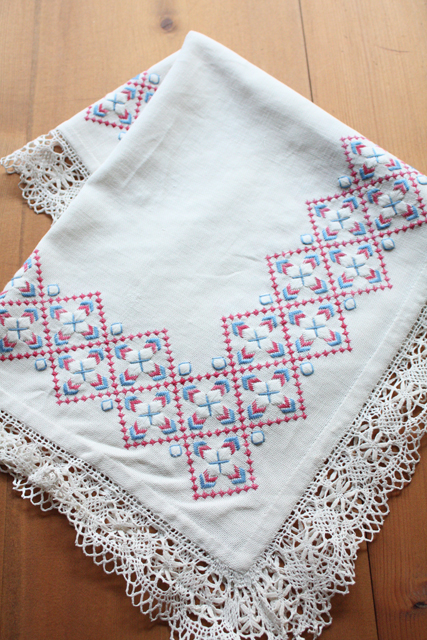 北欧刺繍/北欧クロス/デンマーク刺繍
