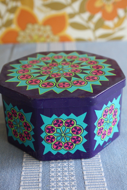 北欧ヴィンテージ/Ira（イラ）/六角レトロ缶/パープル/SOLD OUT