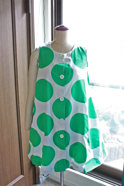 北欧ヴィンテージ/コットンワンピース/グリーンの大きな水玉！/SOLD OUT