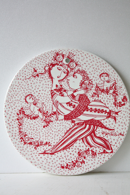 北欧ヴィンテージ/Bjorn　Wiinblad（ヴョルン・ウィンブラッド）/マンスリープレート（3月）/赤