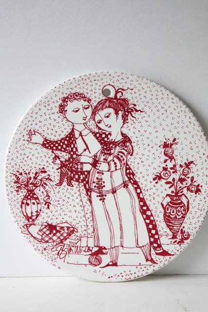 北欧ヴィンテージ/Bjorn　Wiinblad（ヴョルン・ウィンブラッド）/マンスリープレート（11月）/赤