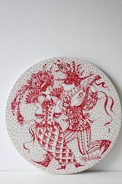 北欧ヴィンテージ/Bjorn　Wiinblad（ヴョルン・ウィンブラッド）/マンスリープレート（2月）/赤