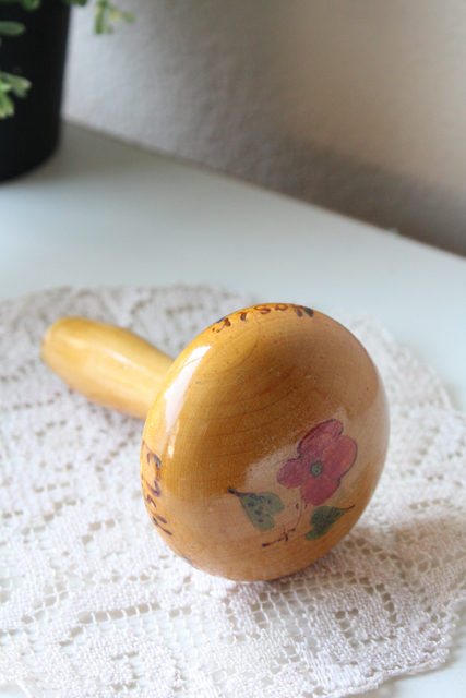 北欧ヴィンテージ/靴下を繕う道具/きのこ/SOLD OUT