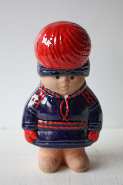 北欧ヴィンテージ/グスタフスベリ/Lisa Larson（リサラーソン）/世界の子供たち/SOLD OUT