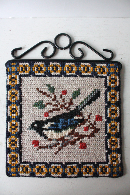 北欧ヴィンテージ/ツヴィスト刺繍/小鳥のタペストリー/SOLD OUT