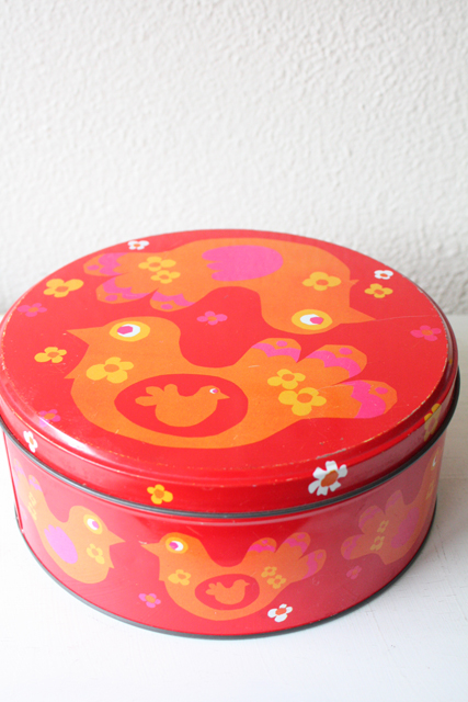 北欧ヴィンテージ缶