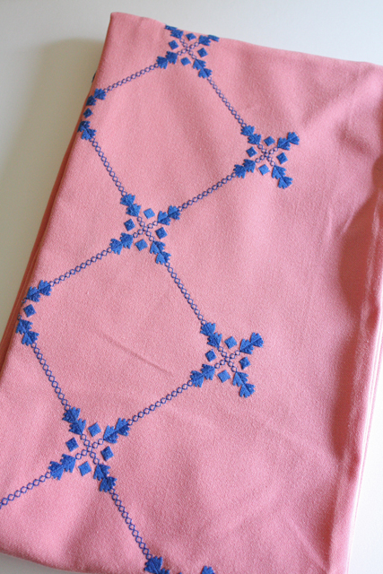 北欧刺繍/ヴィンテージテーブルクロス/ピンク×ブルー/SOLD OUT