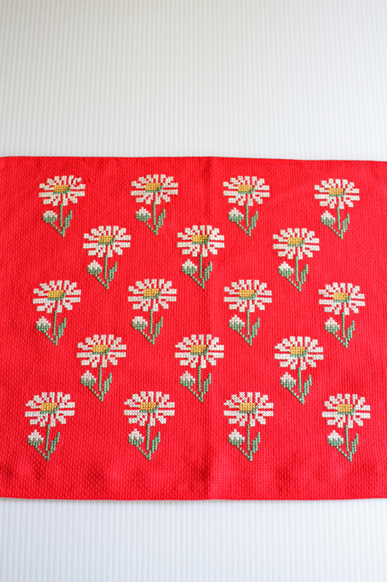 北欧刺繍/ヴィンテージテーブルクッションカバー/マーガレット/SOLD OUT