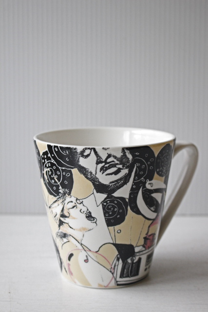 上部Φ10cm、下部Φ6cm、高さ10cm