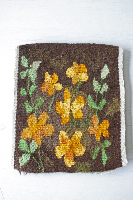 北欧織物/フレミッシュ織/つづれ織り/オレンジのお花