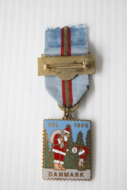 デンマーク郵便局/北欧ヴィンテージクリスマスブローチ/1986年/SOLD OUT