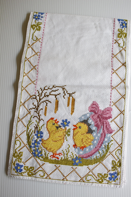 北欧刺繍/ヴィンテージクロス/イースターのひよこ/SOLD OUT