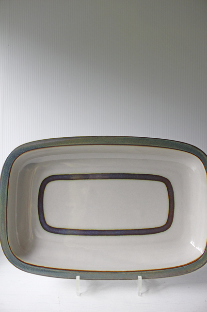 35×22.5cm、高さ4.5cm