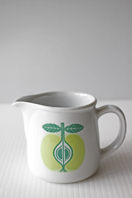 北欧ヴィンテージ/ARABIA/Raija Uosikkinen/クリーマー/青りんご