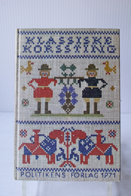 北欧ヴィンテージ本/Klassisk Krossting/手芸本/1971年/SOLD OUT