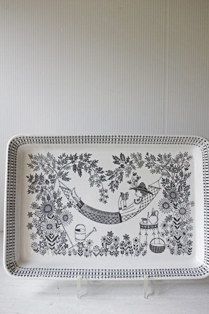 32×22cm、高さ3cm