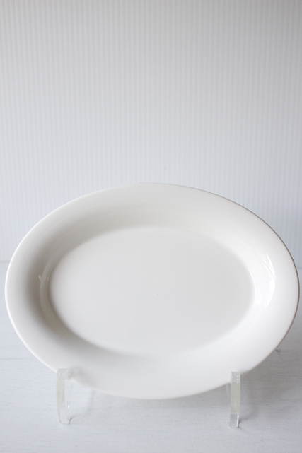 北欧ヴィンテージ/Royal Copenhagen /オーバルプレート/Ursula/ウワスラ/ホワイト（小）/SOLD OUT