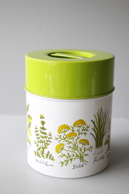 Φ10.5cm、高さ13.5cm