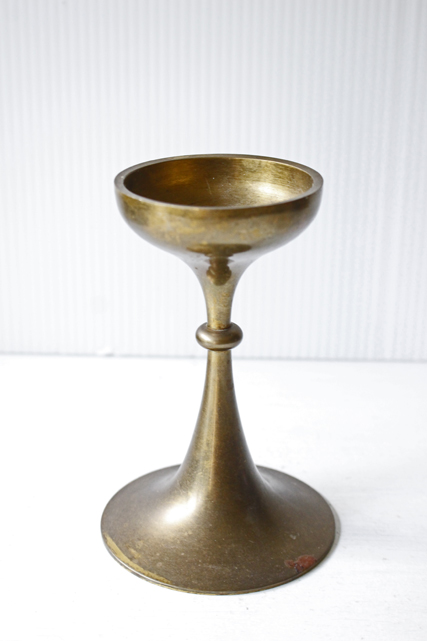 底面Φ8.5cm、高さ13cm