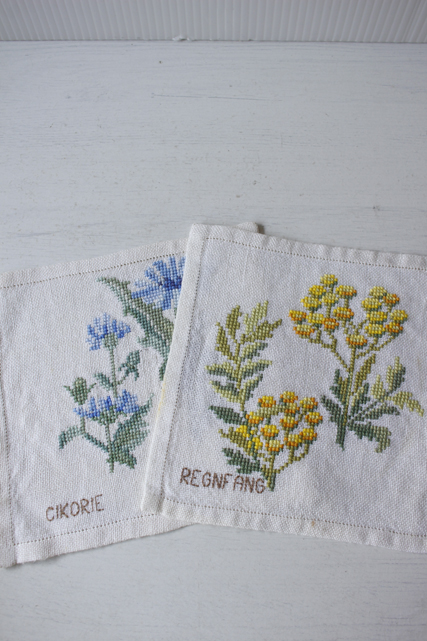 北欧ヴィンテージ/ハンドメイド/手刺繍/フラワーモチーフ/2枚セット/No.10