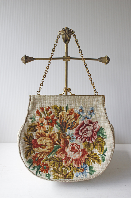 北欧刺繍/ハンドメイド/クロスステッチ/ハンドバック/フラワーブーケ/SOLD OUT