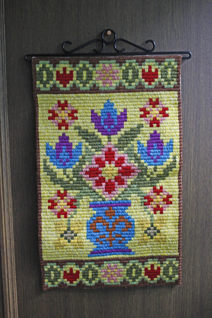 北欧ヴィンテージ/刺繍壁掛け/レトロフラワーモチーフ