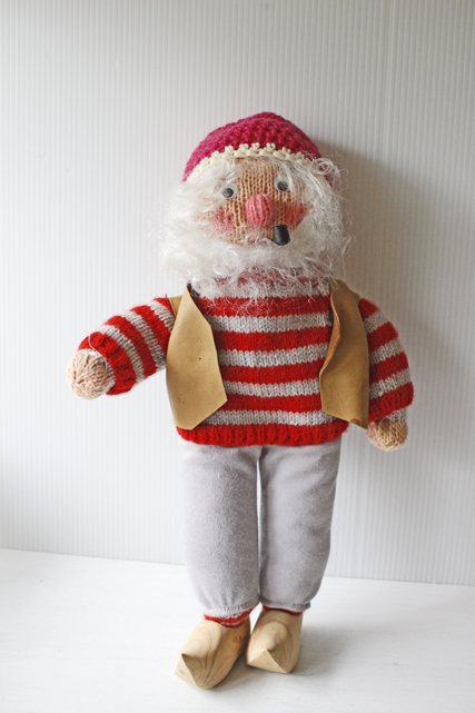 横幅18cm、高さ43cm