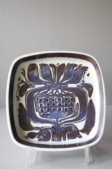 北欧ヴィンテージ/Royal Copenhagen/バッカ/角皿（17×17cm）/SOLD OUT