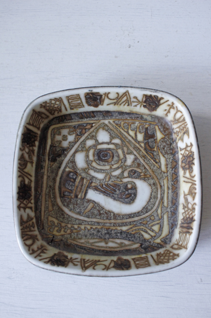 北欧ヴィンテージ/Royal Copenhagen/バッカ/角皿（11cm×11cm）/SOLD OUT