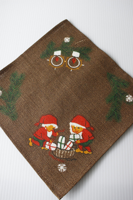 【クリスマス】北欧ヴィンテージ/ミニクロス/ニッセとプレゼント/SOLD OUT