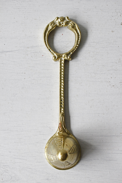 横幅4cm、長さ15cm