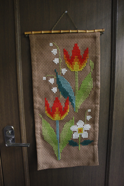 北欧ヴィンテージ/手刺繍壁掛け/チューリップとスズラン/SOLD OUT
