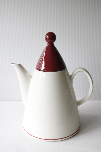 Φ15.5cm、高さ26cm（ふたを含む）