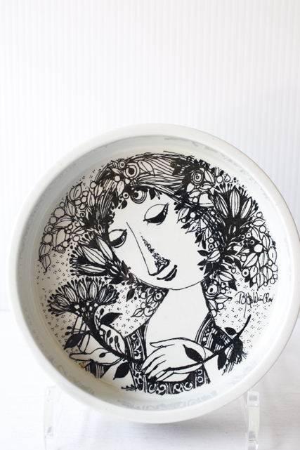 北欧ヴィンテージ/Bjorn　Wiinblad（ヴョルン・ウィンブラッド）/丸ボウル/美しい女性/SOLD OUT