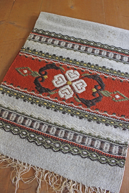 ハンドメイド！北欧ヴィンテージ/織センタークロス/ハートモチーフ