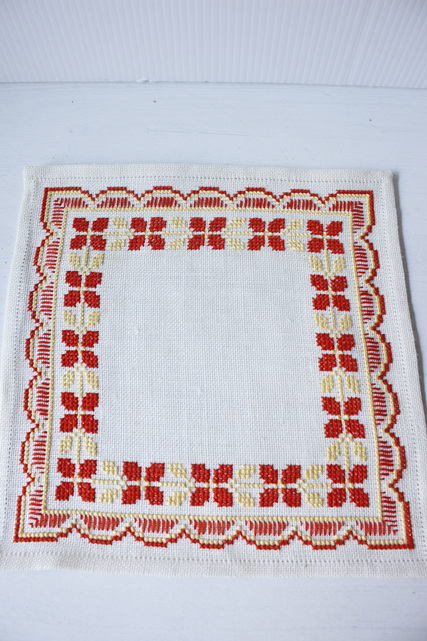 北欧ヴィンテージ/刺繍クロス/フラワーモチーフ/SOLD OUT