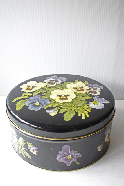 北欧ヴィンテージ/Ira/ヴィンテージクッキー缶/パンジー/SOLD OUT