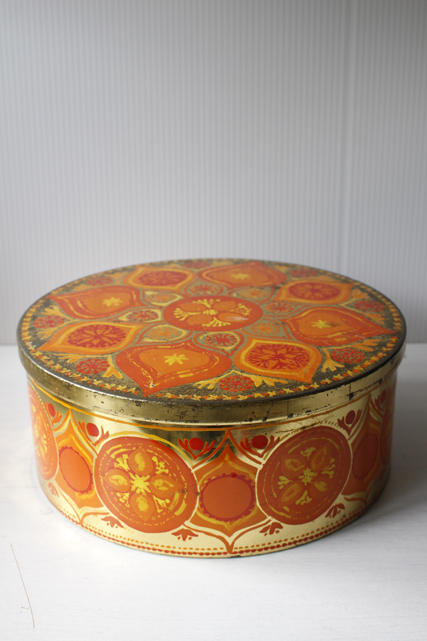 Φ23.5cm、高さ9.5cm