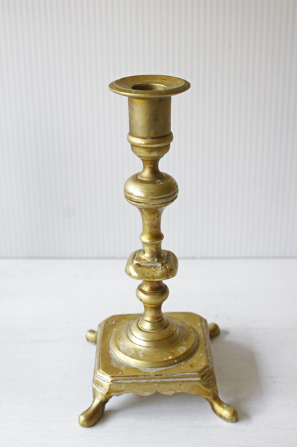 7.5×7.5cm、高さ19cm