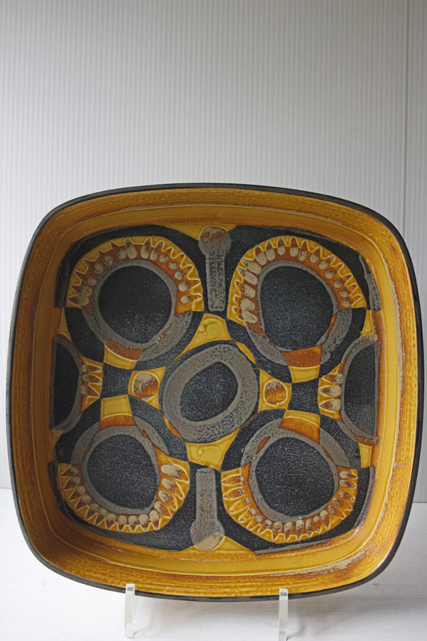 26.5×26.5cm、高さ5cm