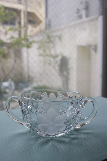 北欧ヴィンテージ/ガラスのシュガーボウル/手作りフラワーモチーフ/SOLD OUT