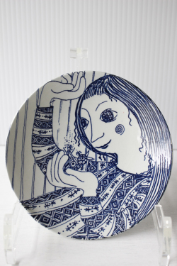 北欧ヴィンテージ/Bjorn Wiinblad（ヴョルン・ウィンブラッド）//飾り皿/女の子と小鳥/SOLD OUT
