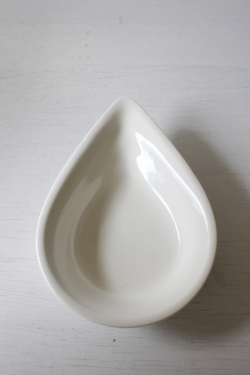 北欧ヴィンテージ/Royal Copenhagen /ドロップ型小皿/Ursula/ウワスラ/ホワイト/SOLD OUT