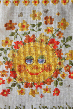 北欧刺繍/壁掛け/お日さま/SOLD OUT